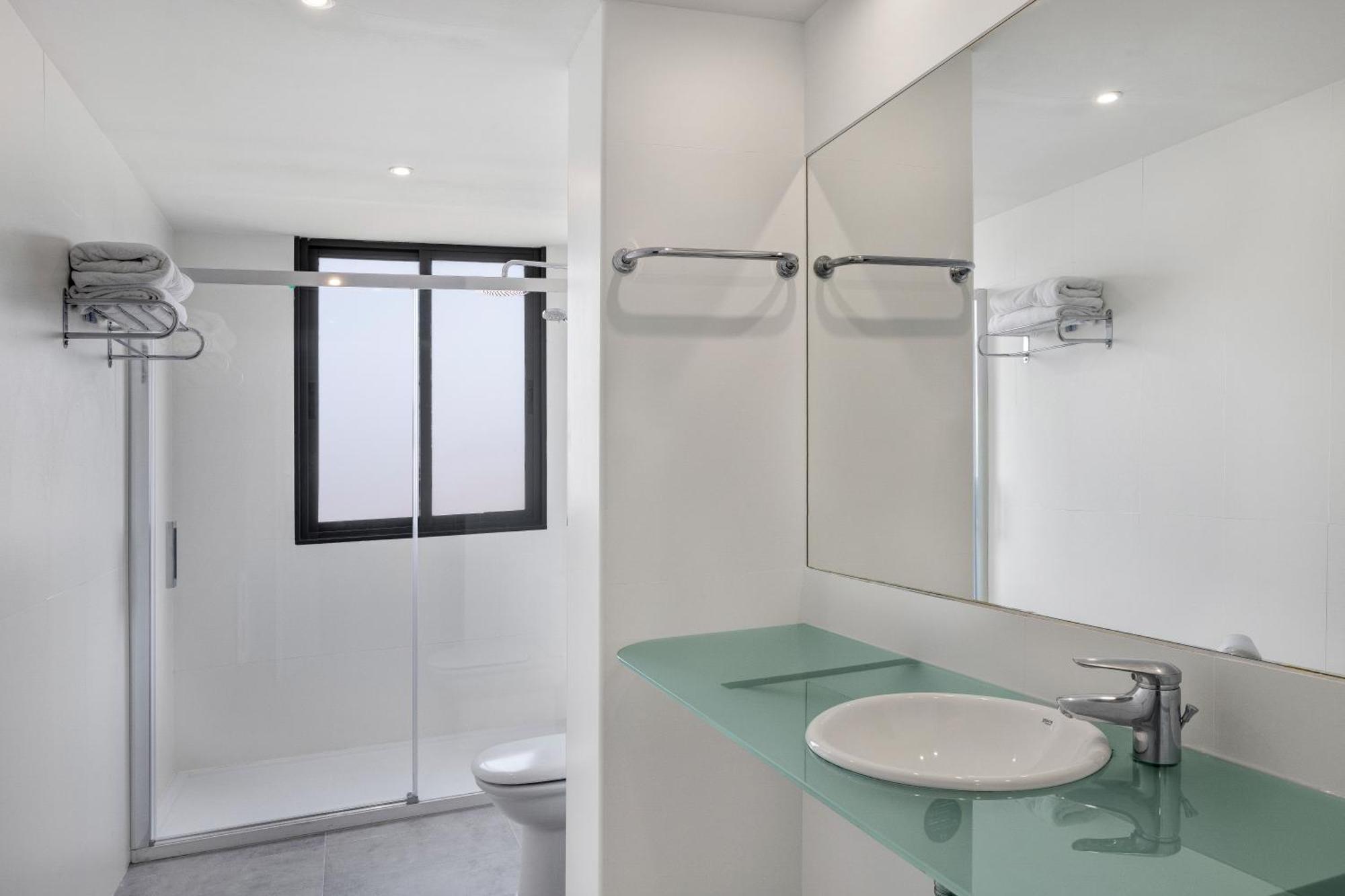 B&B Hotel Comarca de Vigo Buitenkant foto