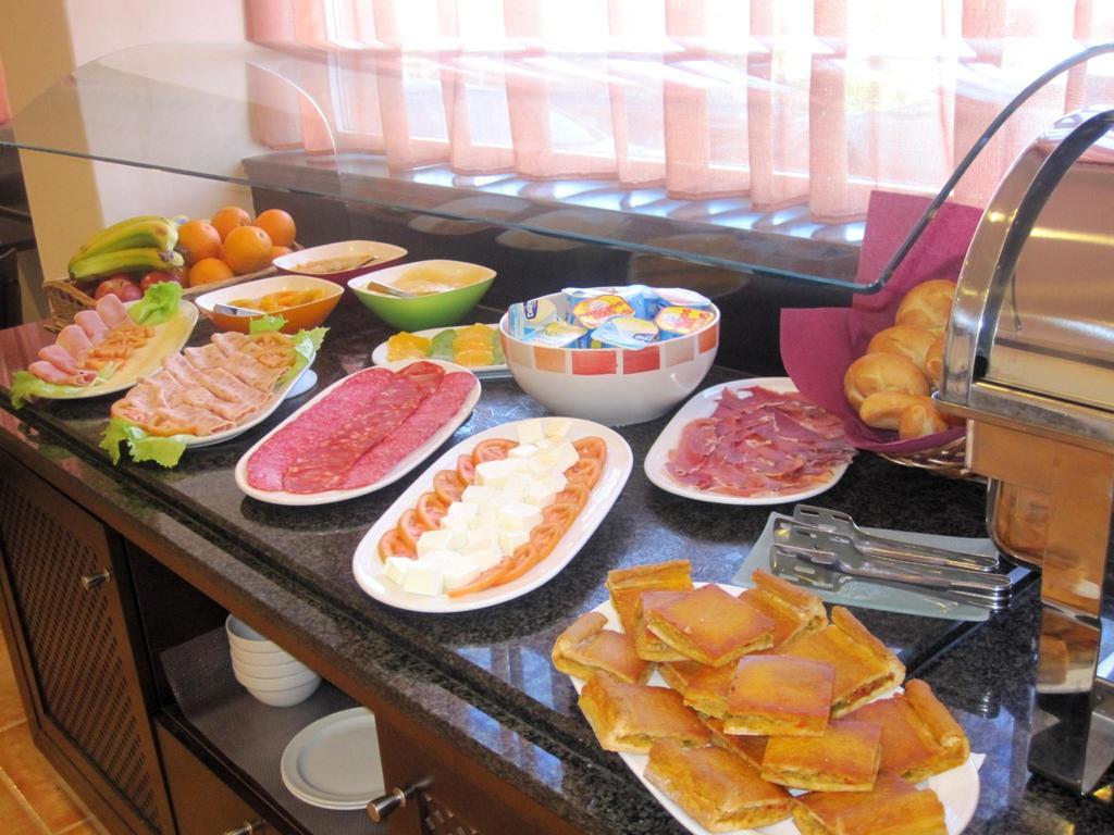 B&B Hotel Comarca de Vigo Buitenkant foto