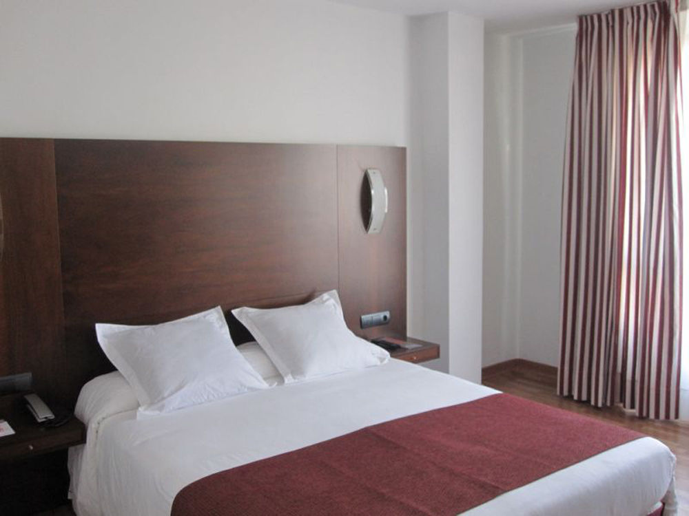 B&B Hotel Comarca de Vigo Buitenkant foto